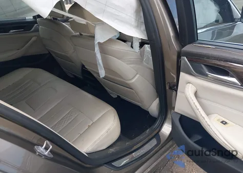 2018 BMW 540I из США, поврежденный, VIN WBAJE5C54JG918141